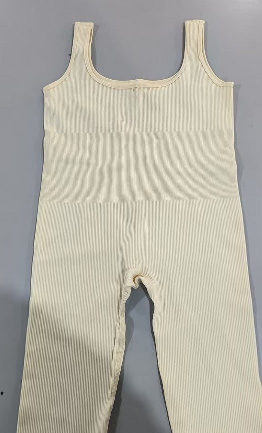 Top na szelkach + legginsy - PAVEELO