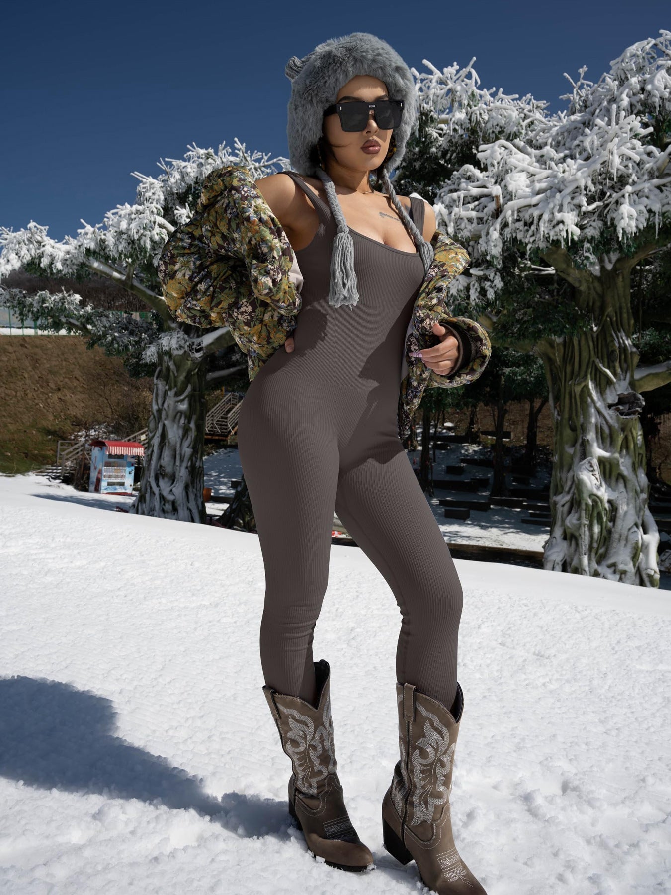 Top na szelkach + legginsy - PAVEELO